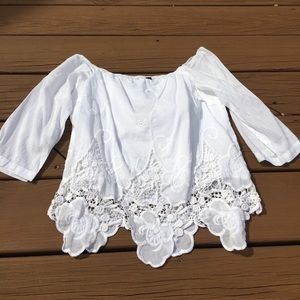 White 3/4 sleeve lace shirt